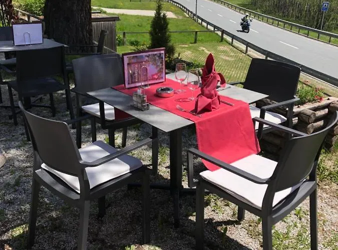 Rest Bellavista מלויאז