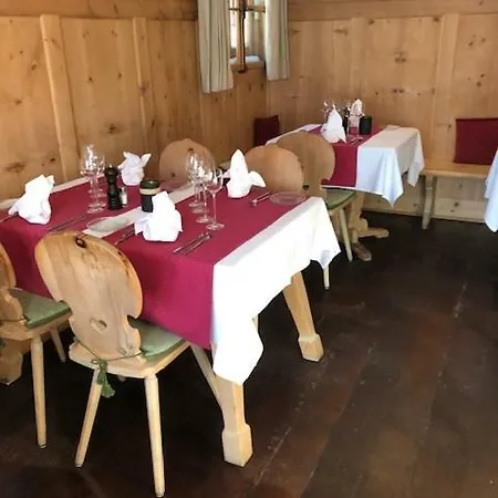 Rest Bellavista Pensión Maloja